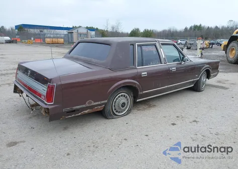 1988 Lincoln Town Car из США, поврежденный, VIN 1LNBM81F0JY771409